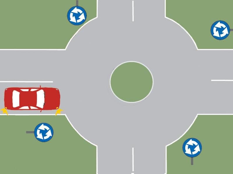 În această situație, intenționați să virați pe prima stradă la dreapta. Ce obligații aveți?