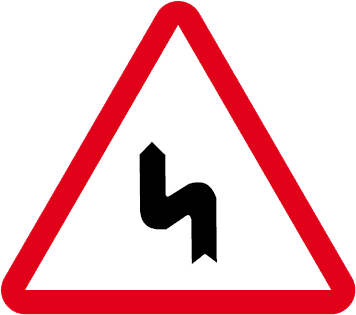 Curbă dublă sau o succesiune de mai mult de două curbe, prima la stânga